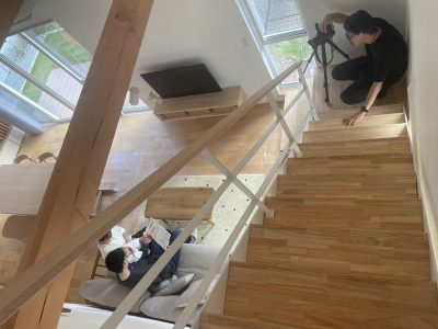 鉄骨階段 造作 アイアン手摺 雑誌取材